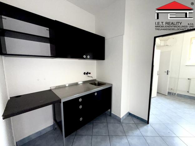 Pronájem výrobních prostor, Brno, Pražákova, 565 m2