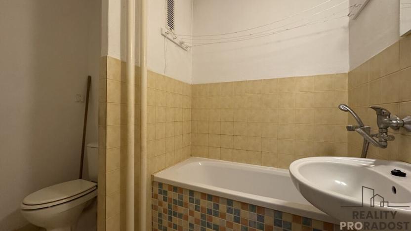 Prodej bytu 1+1, Ostrava, Srbská, 37 m2