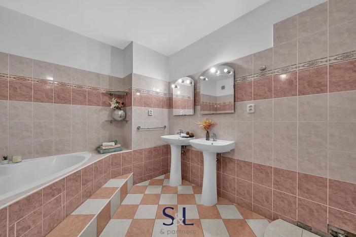 Prodej bytu 3+1, Praha - Břevnov, Sartoriova, 108 m2