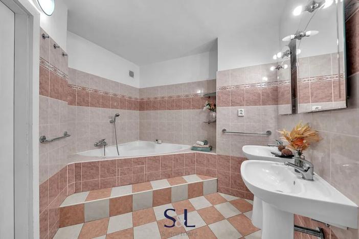 Prodej bytu 3+1, Praha - Břevnov, Sartoriova, 108 m2