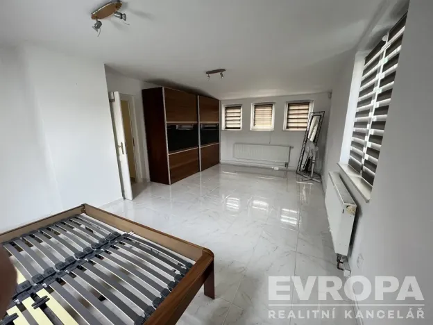 Prodej rodinného domu, Praha - Nebušice, Na Malé Šárce, 178 m2