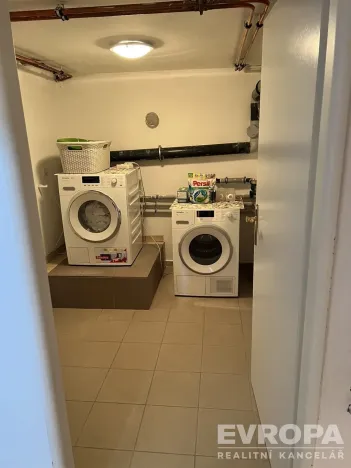 Prodej rodinného domu, Praha - Nebušice, Na Malé Šárce, 178 m2