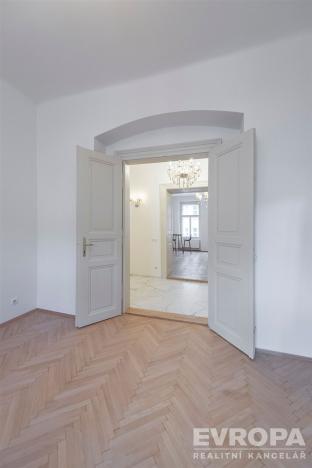 Pronájem bytu 2+1, Praha - Nové Město, Pod Slovany, 100 m2