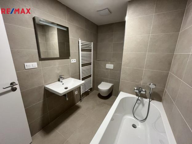 Pronájem bytu 2+kk, Zlín, Tyršovo nábřeží, 66 m2