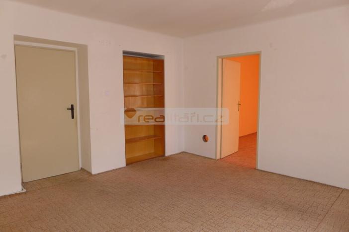 Prodej bytu 2+1, Plzeň - Doubravka, Železničářská, 63 m2