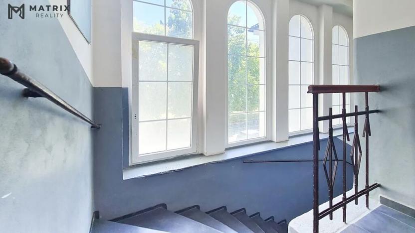 Prodej bytu 2+kk, Králův Dvůr, náměstí Míru, 55 m2