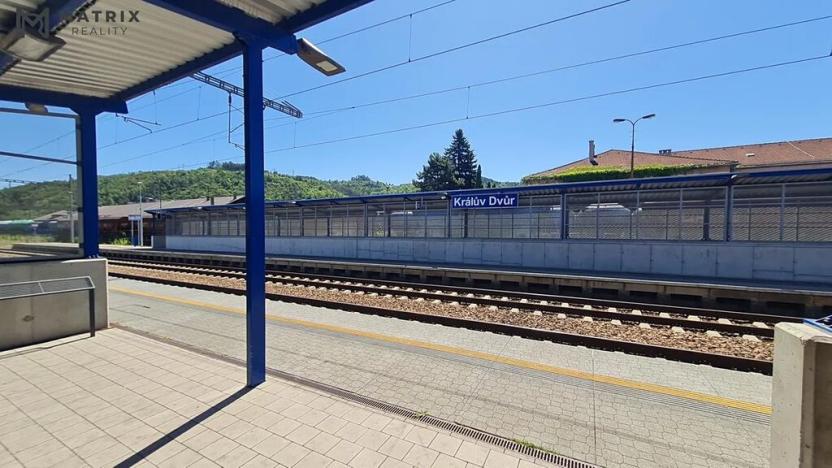 Prodej bytu 2+kk, Králův Dvůr, náměstí Míru, 55 m2