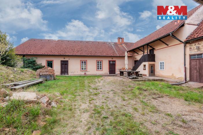 Prodej rodinného domu, Mlečice, 500 m2