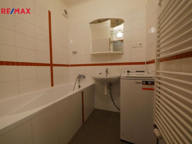 Pronájem bytu 1+1, Nupaky, Luční, 52 m2