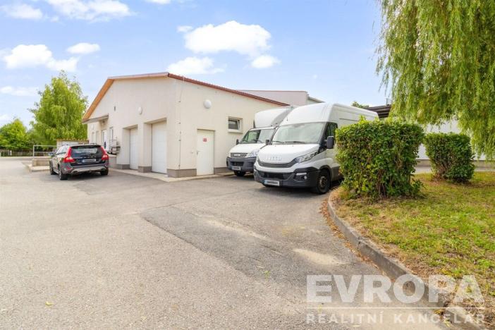 Pronájem skladu, Havlíčkův Brod, okres havlíčkův brod, 8000 m2