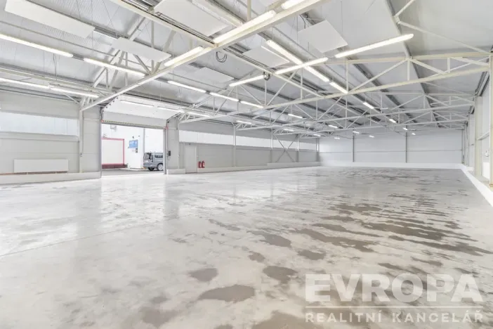 Pronájem skladu, Havlíčkův Brod, okres havlíčkův brod, 8000 m2