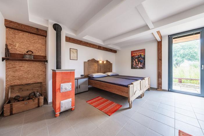 Prodej komerční nemovitosti, Úhlejov, 182 m2