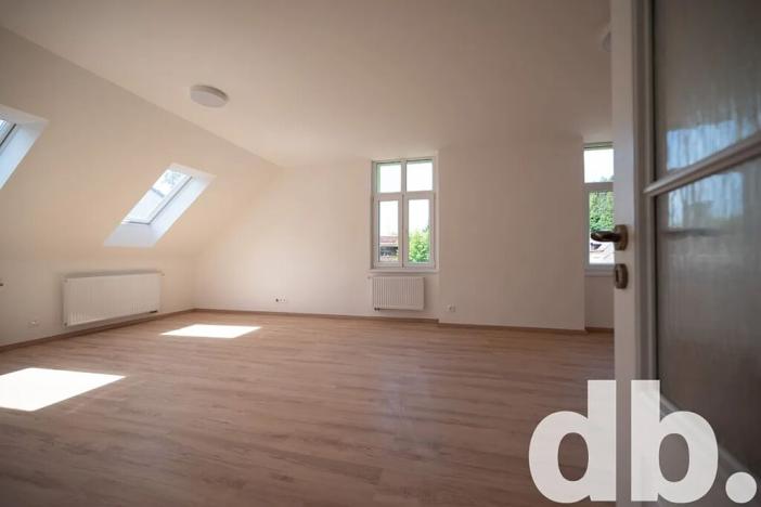 Prodej bytu 2+kk, Karlovy Vary, Pražská silnice, 60 m2