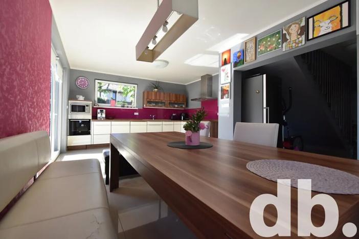 Prodej vícegeneračního domu, Otovice, Na Louce, 280 m2