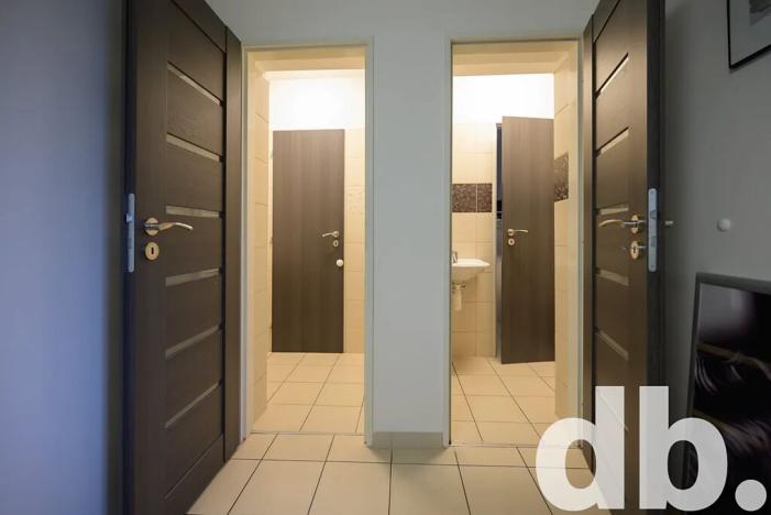 Pronájem obchodního prostoru, Karlovy Vary, Nejdecká, 70 m2