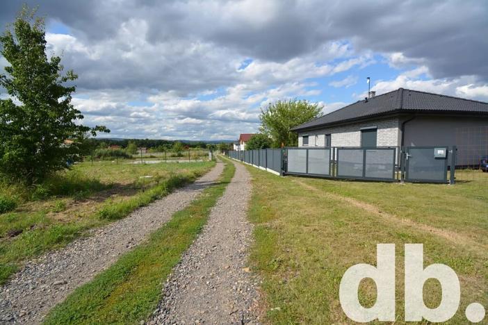 Prodej pozemku pro bydlení, Chbany, 915 m2