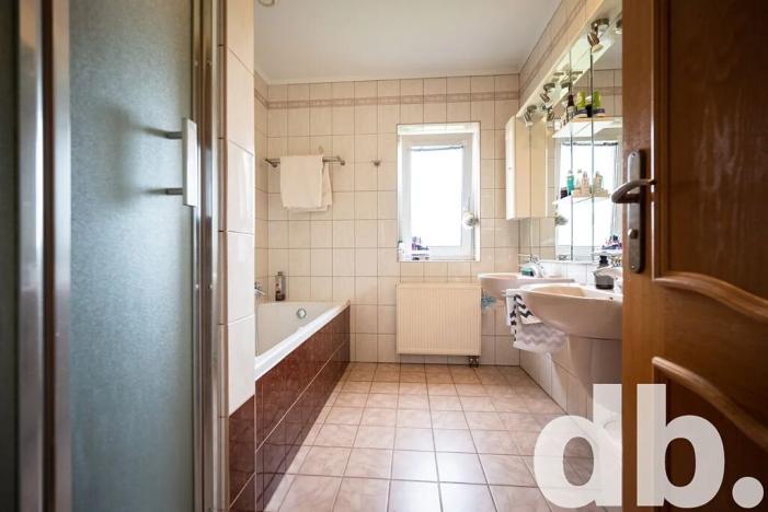 Prodej rodinného domu, Karlovy Vary, Vančurova, 260 m2