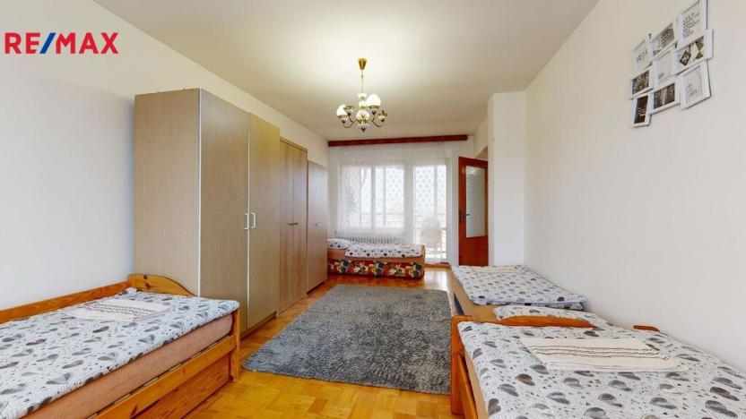 Prodej ubytování, Blatnice pod Svatým Antonínkem, 400 m2