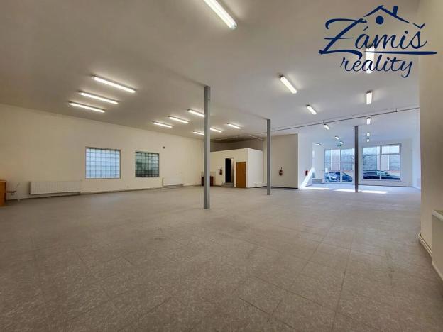 Pronájem obchodního prostoru, Kladno, Tyršova, 260 m2