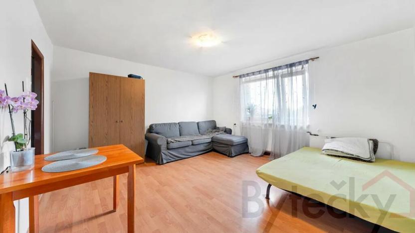 Prodej vícegeneračního domu, Jesenice, Plavecká, 215 m2