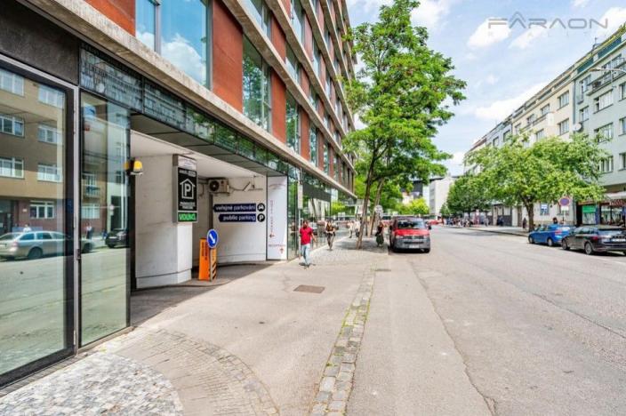 Pronájem bytu 4+1, Praha - Smíchov, Stroupežnického, 101 m2