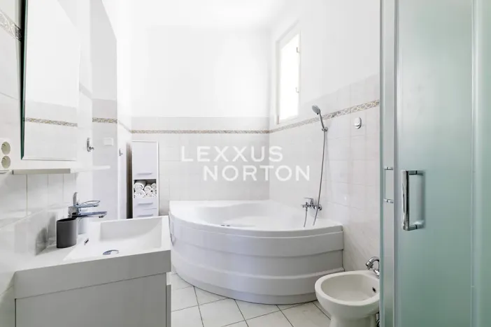 Pronájem bytu 4+1, Praha - Nové Město, Biskupská, 132 m2