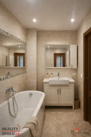 Prodej bytu 2+kk, Hradec Králové, Petra Jilemnického, 61 m2