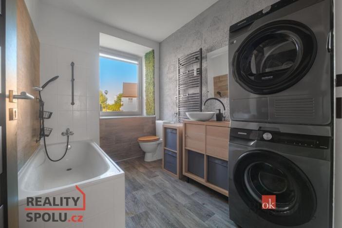 Prodej bytu 2+kk, Stod, Komenského nám., 54 m2