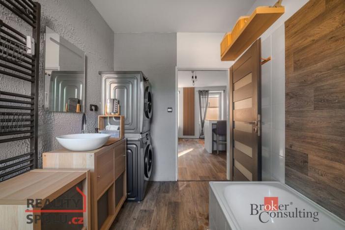 Prodej bytu 2+kk, Stod, Komenského nám., 54 m2