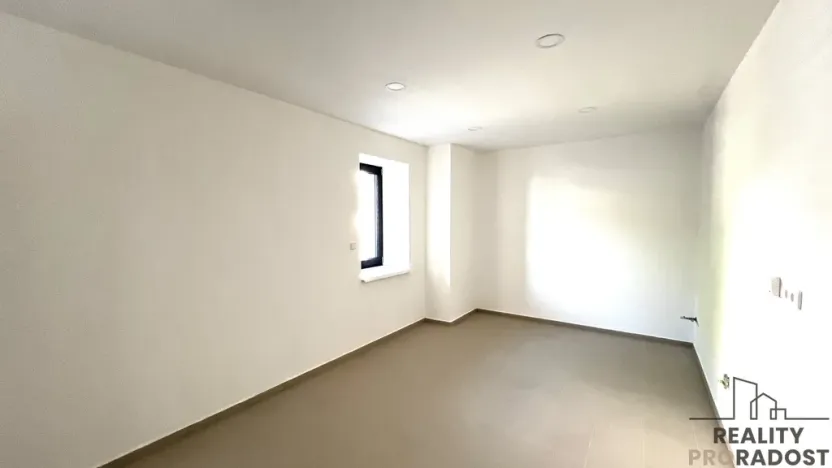 Pronájem bytu 3+kk, Lažany, 98 m2
