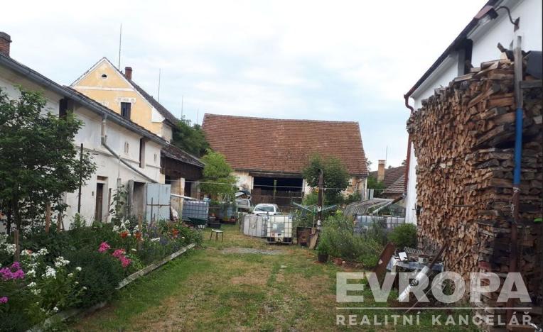 Prodej komerční nemovitosti, Líšťany - Náklov, Náklov, 109 m2