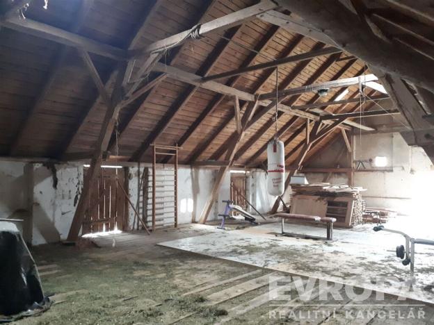 Prodej komerční nemovitosti, Líšťany - Náklov, Náklov, 109 m2