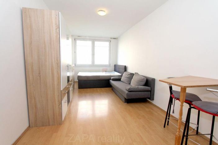 Pronájem bytu 1+kk, Praha - Troja, Hnězdenská, 25 m2