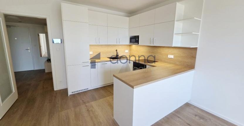 Pronájem bytu 2+kk, Praha, Hábova, 56 m2