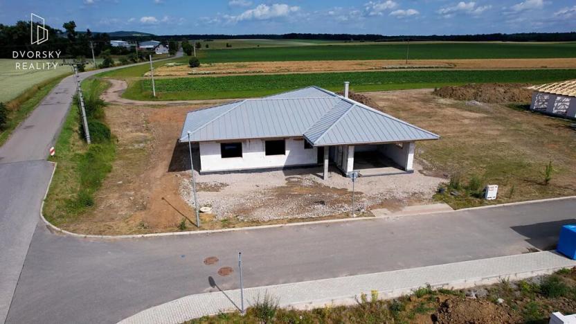 Prodej rodinného domu, Sukorady, 220 m2