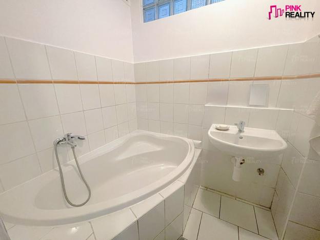 Pronájem bytu 2+1, Liberk - Uhřínov, 61 m2