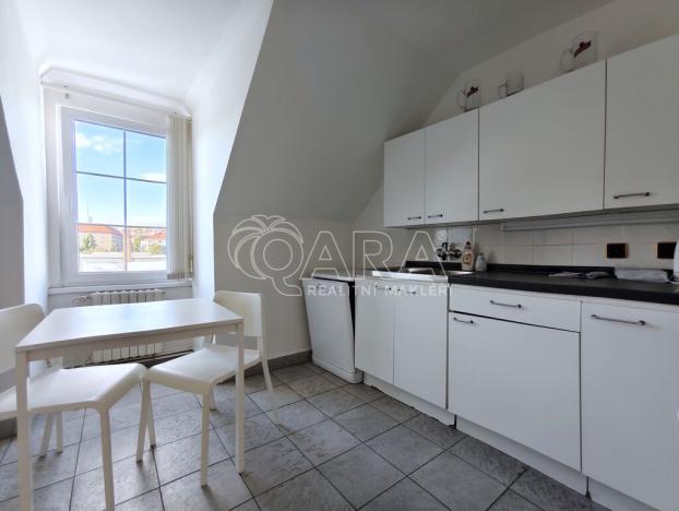 Pronájem kanceláře, Praha - Vršovice, Na louži, 101 m2