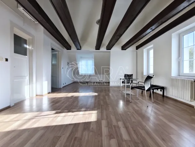 Pronájem kanceláře, Praha - Vršovice, Na louži, 101 m2