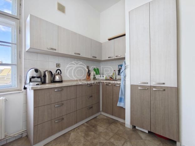 Pronájem kanceláře, Praha - Vršovice, Na louži, 51 m2