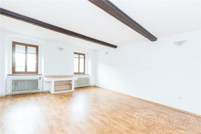 Prodej rodinného domu, Mladá Vožice, Husovo náměstí, 232 m2