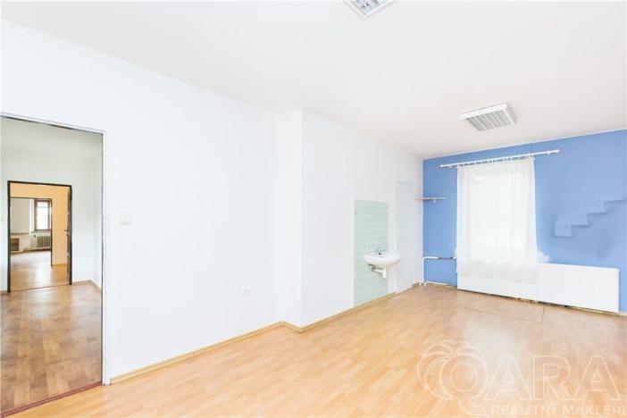 Prodej rodinného domu, Mladá Vožice, Husovo náměstí, 232 m2