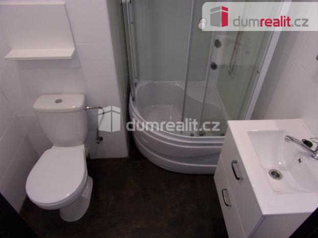 Pronájem bytu 2+1, Karlovy Vary, Charkovská, 48 m2