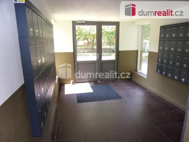 Pronájem bytu 2+1, Karlovy Vary, Charkovská, 48 m2