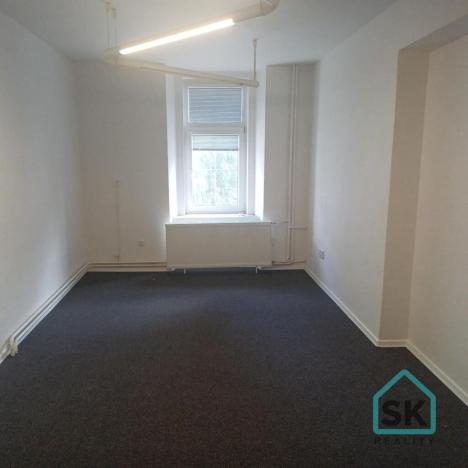 Pronájem kanceláře, Krnov - Pod Bezručovým vrchem, nám. Minoritů, 20 m2