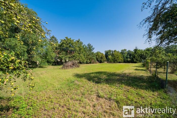 Prodej pozemku pro bydlení, Horní Počaply - Křivenice, 1690 m2