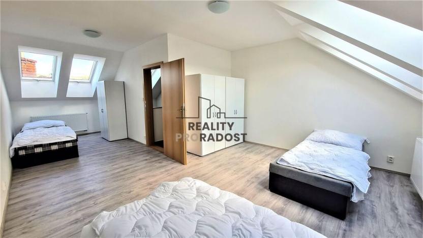 Pronájem pokoje, Brno - Bosonohy, 148 m2