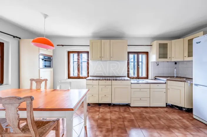 Prodej vícegeneračního domu, Žandov - Radeč, 250 m2