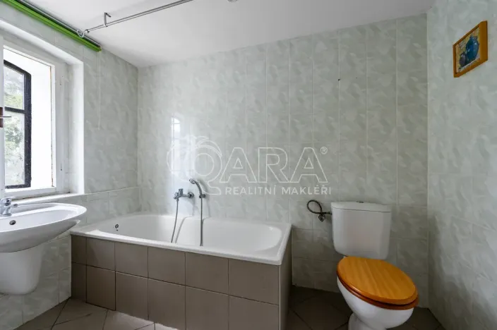 Prodej vícegeneračního domu, Žandov - Radeč, 250 m2