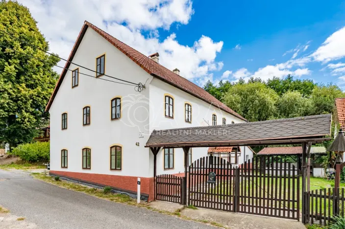 Prodej vícegeneračního domu, Žandov - Radeč, 250 m2