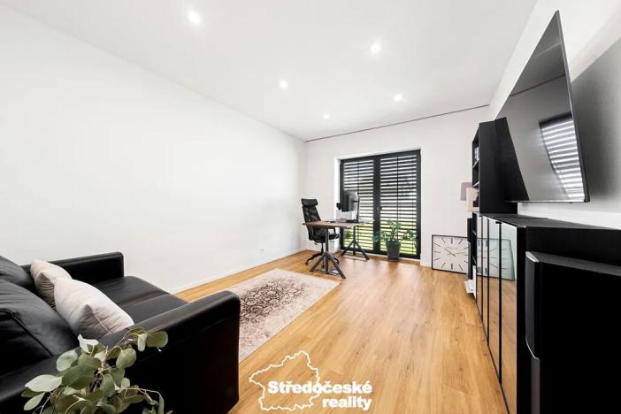 Prodej rodinného domu, Polerady, 240 m2